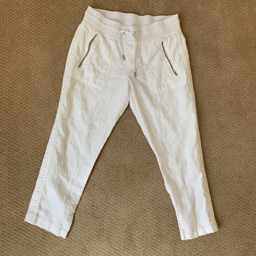 White Athleta linen-like cropped + flared pants!
